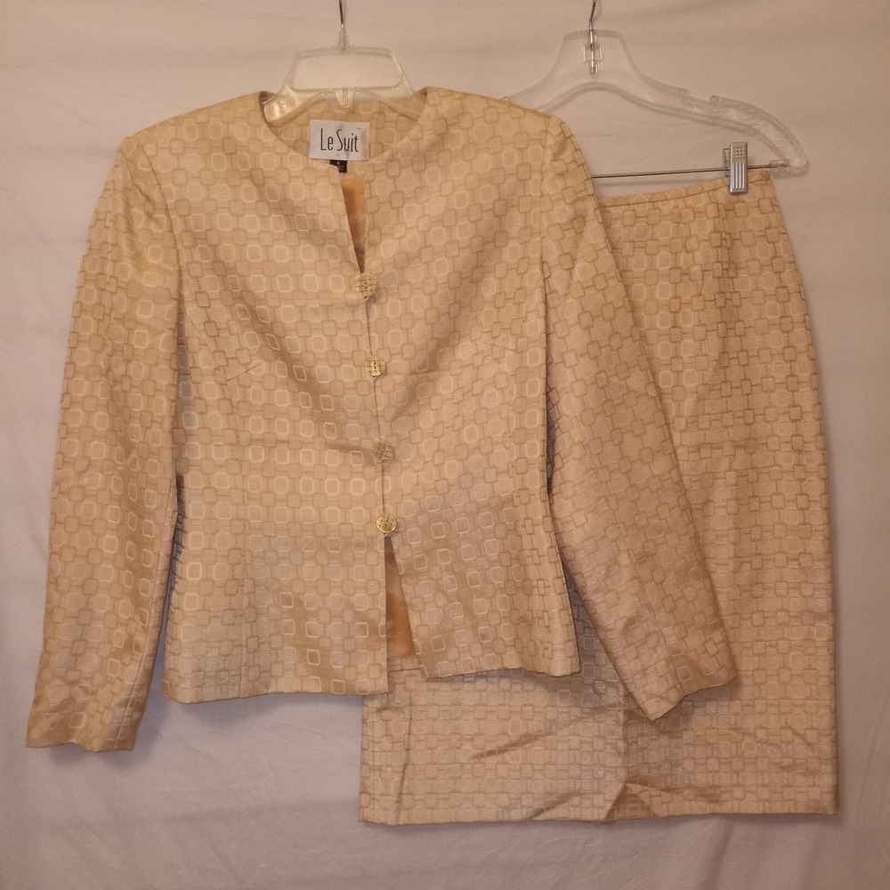 Le Suit‎ Skirt Suit Gold Cream Metallic Mismatched 6 Jkt 8 Skirt Collarless
